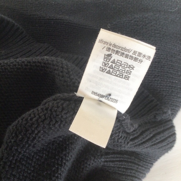 PINK VICTORIAS SECRET NYC BLACK CREW NECK SWEATER SMALL - Picture 9 of 12